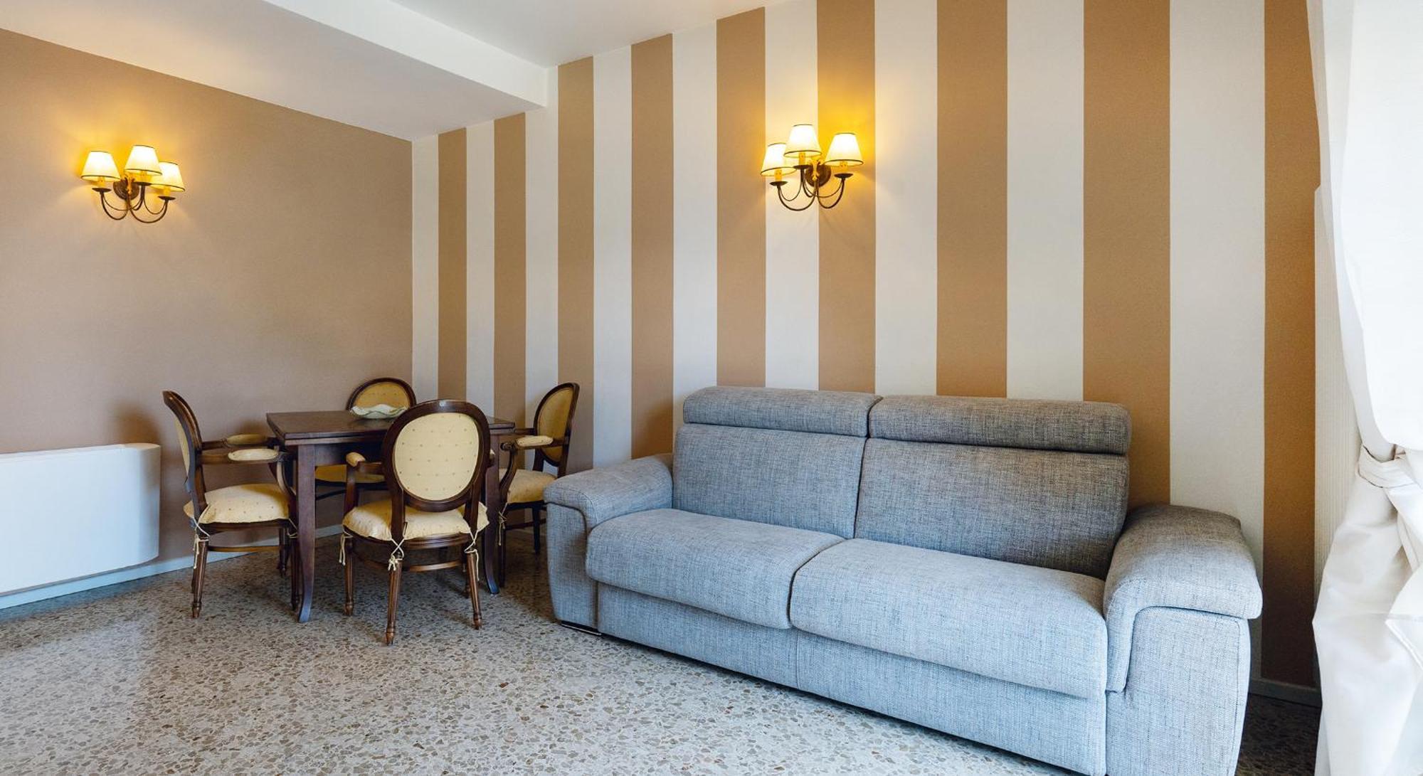 الشقق الفندقية كانيرو ريفييرافي  Residenza Dei Fiori المظهر الخارجي الصورة